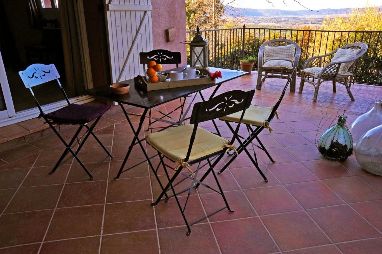 Bed And Breakfast La Maison De Nathalie Les Mayons Екстериор снимка