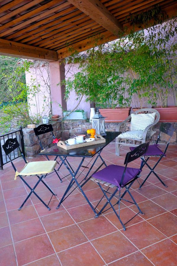 Bed And Breakfast La Maison De Nathalie Les Mayons Екстериор снимка
